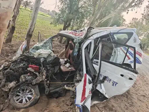 सिरसा: नहराणा के पास पेड़ से टकराई डायल 112 की गाड़ी, गश्त पर जा रहे तीन पुलिसकर्मी घायल