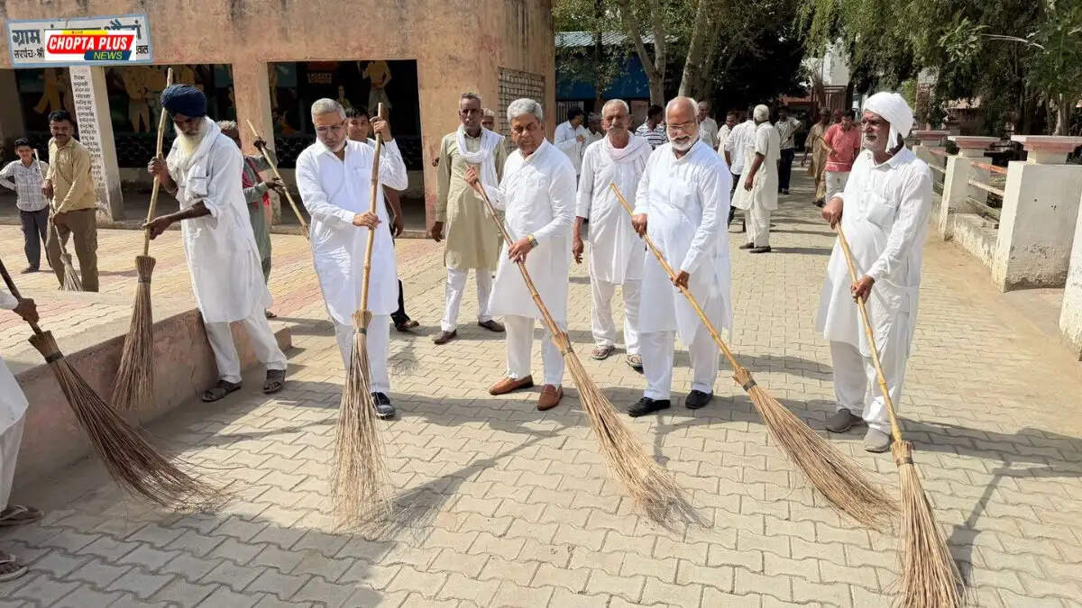 ओढ़ां श्मशान घाट में हनुमान सेवा समिति और ग्रामीणों द्वारा सफाई अभियान और श्रमदान