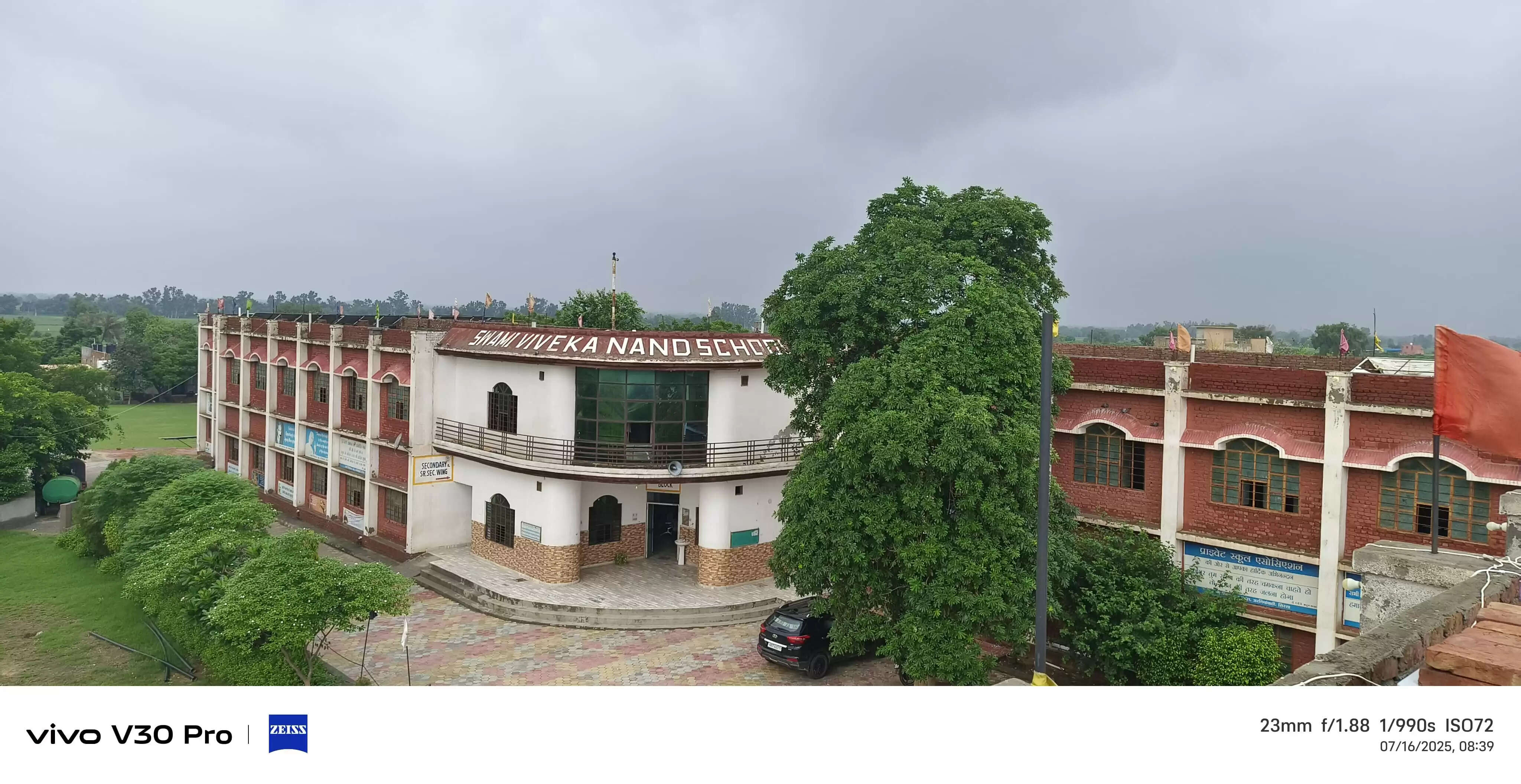 swami  vivekannd school arniyanwali 