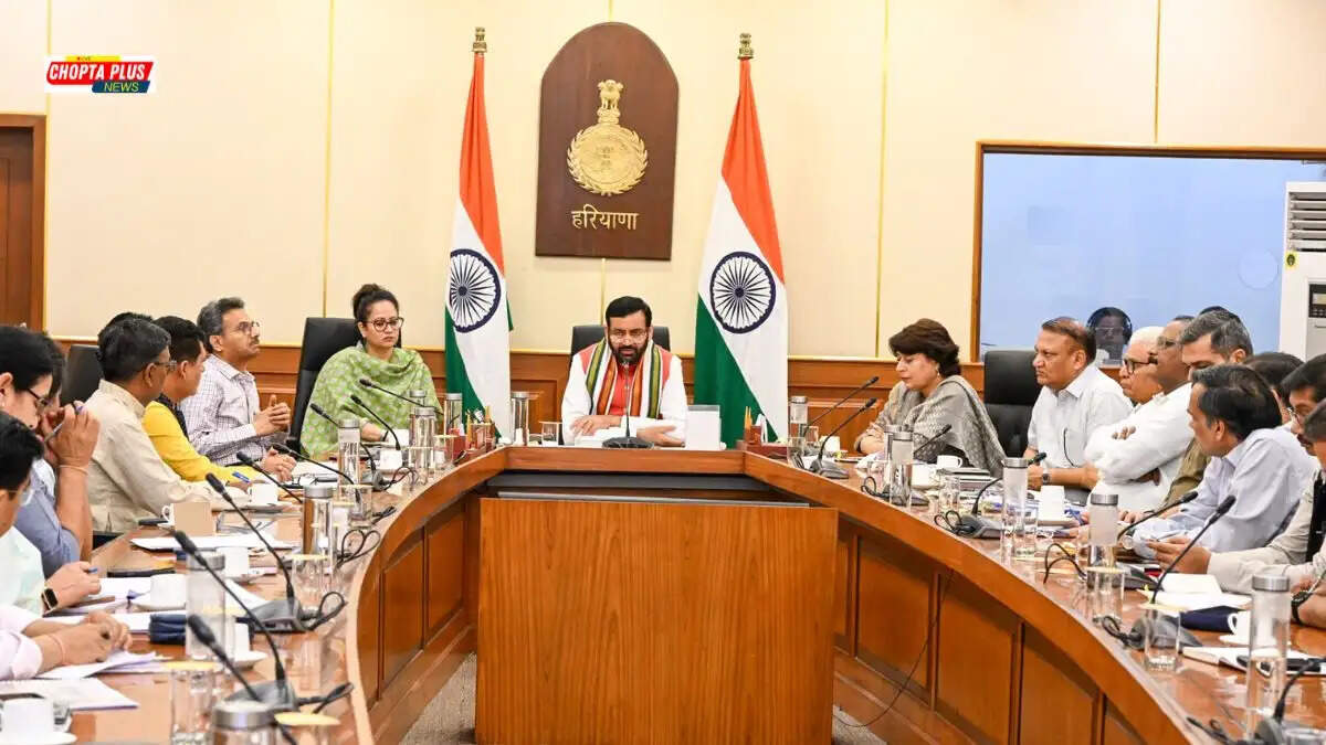हरियाणा सरकार द्वारा पटवार सर्किलों के पुनर्गठन और कार्यभार निर्धारण को लेकर जारी आधिकारिक आदेश की फाइल।