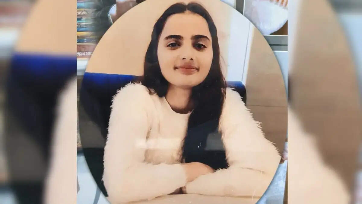 सिरसा जिले के गांव तरकांवाली की बेटी रविना ने CDLU में बीएससी फिजिक्स ऑनर्स में टॉप कर नया रिकॉर्ड बनाया है