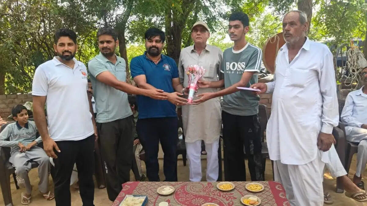 साहिल नागल को IIT हैदराबाद चयन पर गोविन्दम देशी काऊ फार्म ने किया सम्मानित
