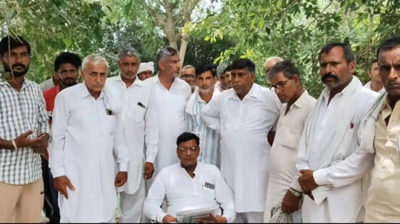 जमाल माइनर में पानी नहीं पहुंचने पर नहराना हेड पर धरना