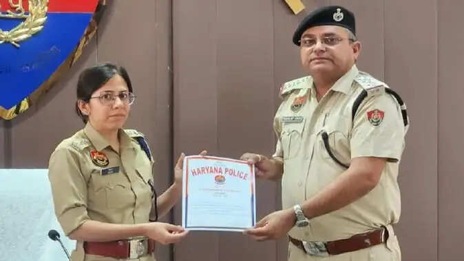 फतेहाबाद सदर थाना मालखाने से शराब गायब होने के मामले में पूर्व SHO प्रहलाद सिंह पर FIR दर्ज