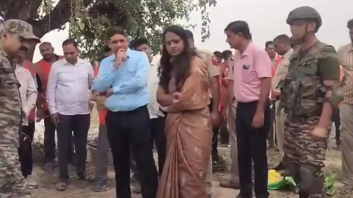 अंबाला के धन्यौड़ा गांव में  220 फुट गहरे बोरवेल में गिरा 4 साल का मासूम