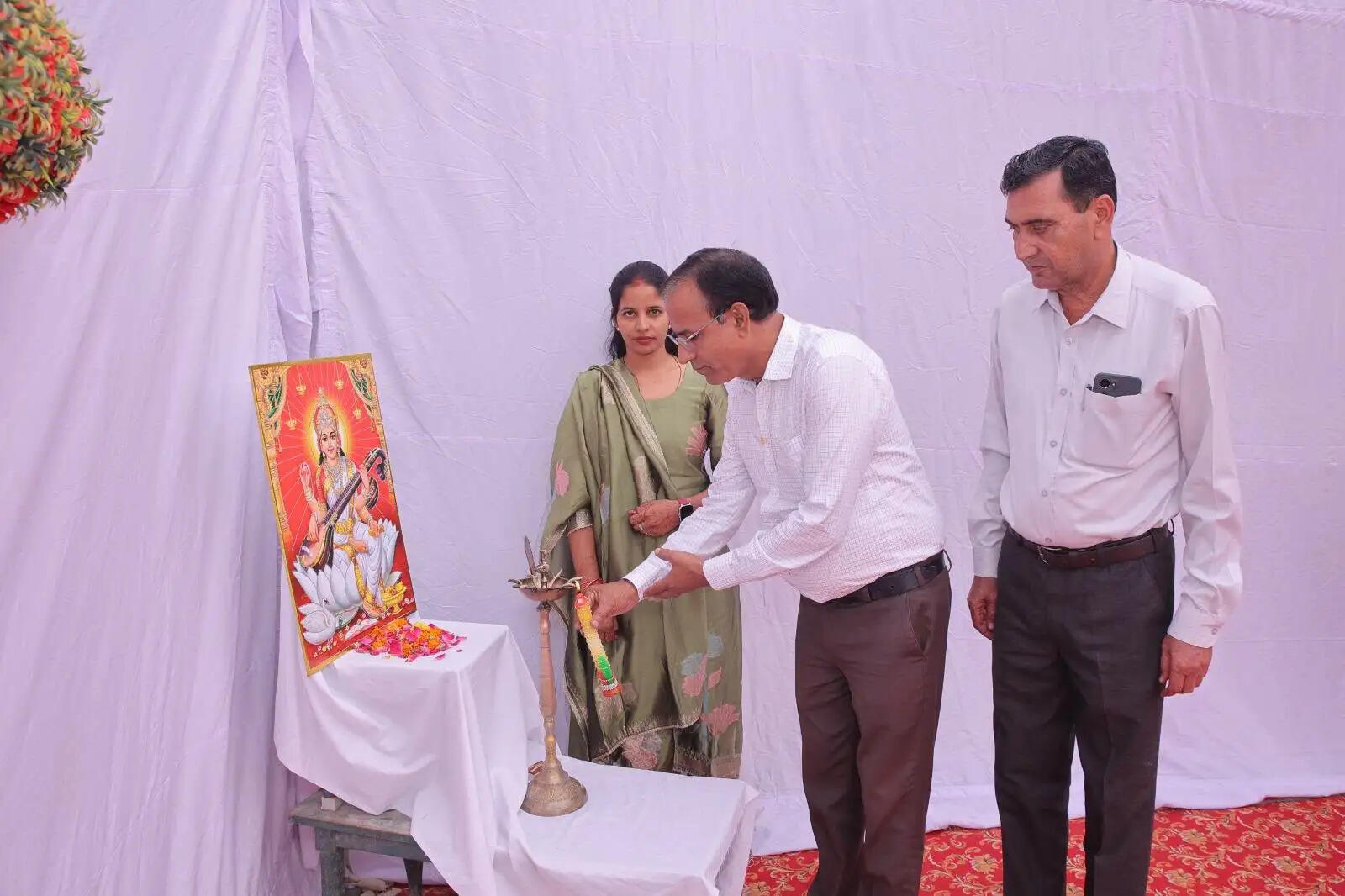एकल नृत्य, समूह नृत्य, कार्ड मेकिंग और दीया-कैंडल सजावट में बच्चों ने दिखाई प्रतिभा, विजेताओं को 14 नवंबर को किया जाएगा सम्मानित
